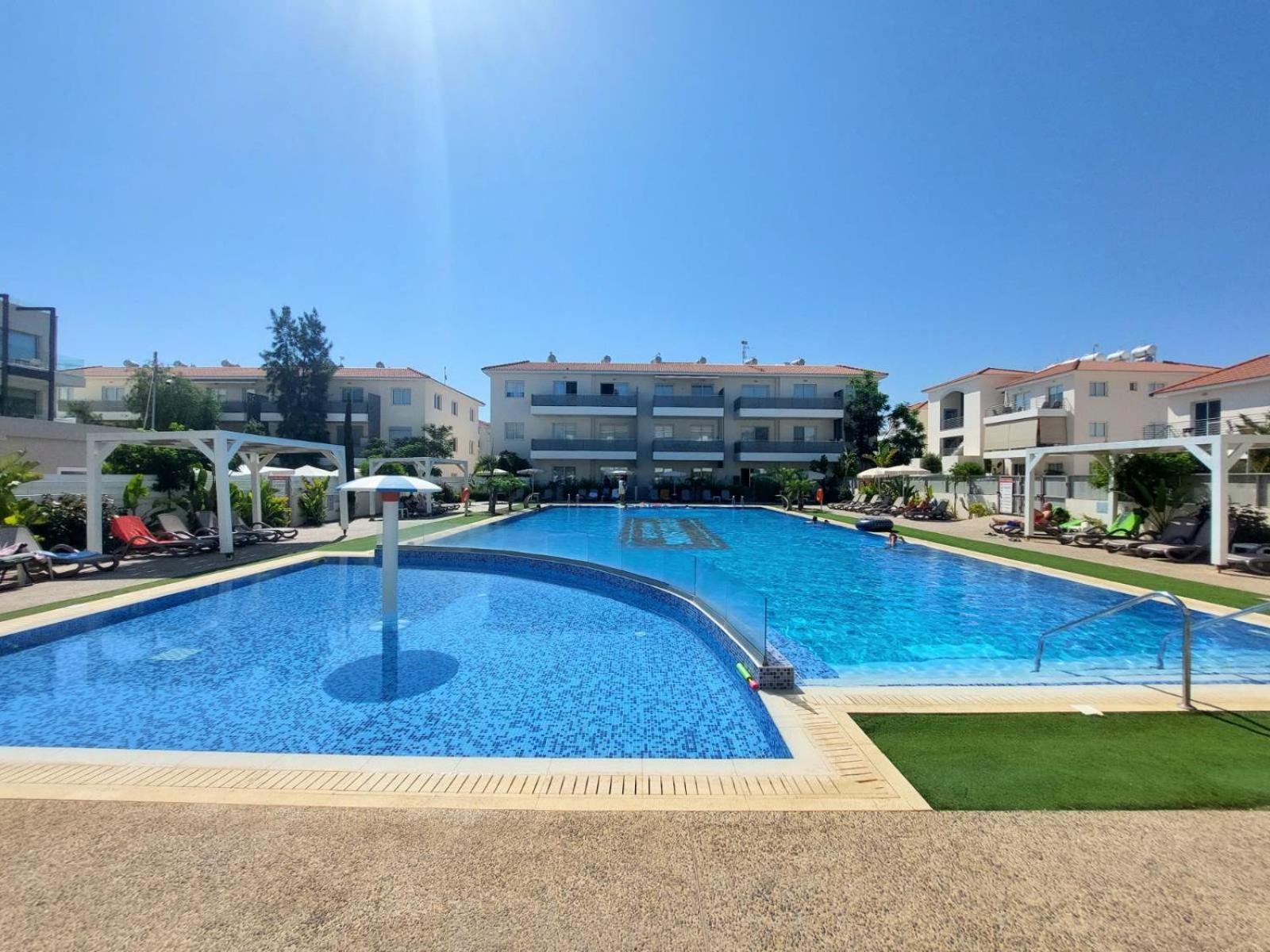 Mythical Sands Resort - Antonios Paralímni Kültér fotó