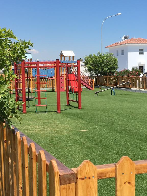 Mythical Sands Resort - Antonios Paralímni Kültér fotó