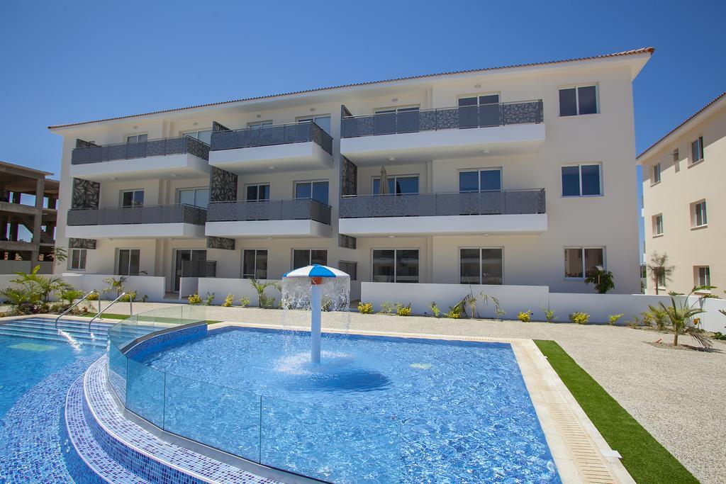 Mythical Sands Resort - Antonios Paralímni Kültér fotó